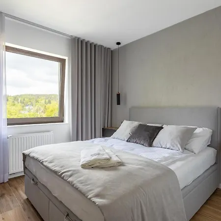 Krysztal Gorski - Stone Hill Schreiberhau