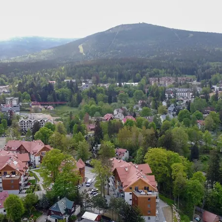 Kryształ Górski - Stone Hill Apartamento