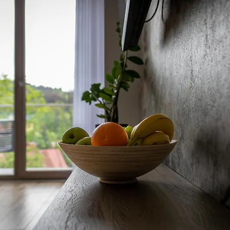 Krysztal Gorski - Stone Hill *