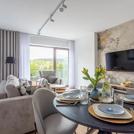 Krysztal Gorski - Stone Hill *